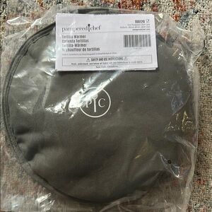 Pampered Chef Gray Tortilla Warmer